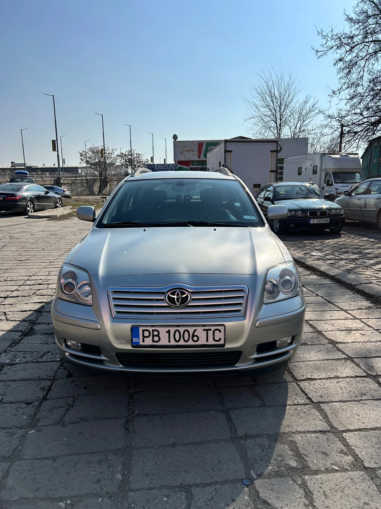 Toyota Avensis Комби - изображение 7
