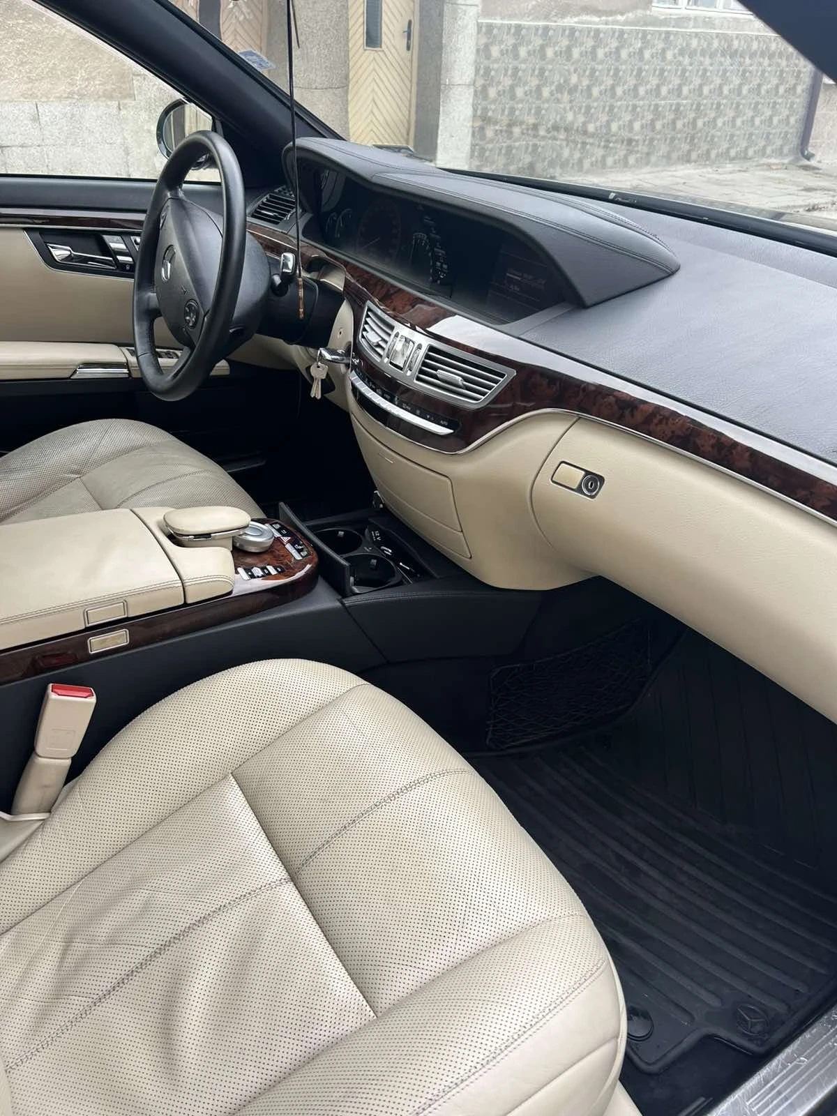 Mercedes-Benz S 550  - изображение 2