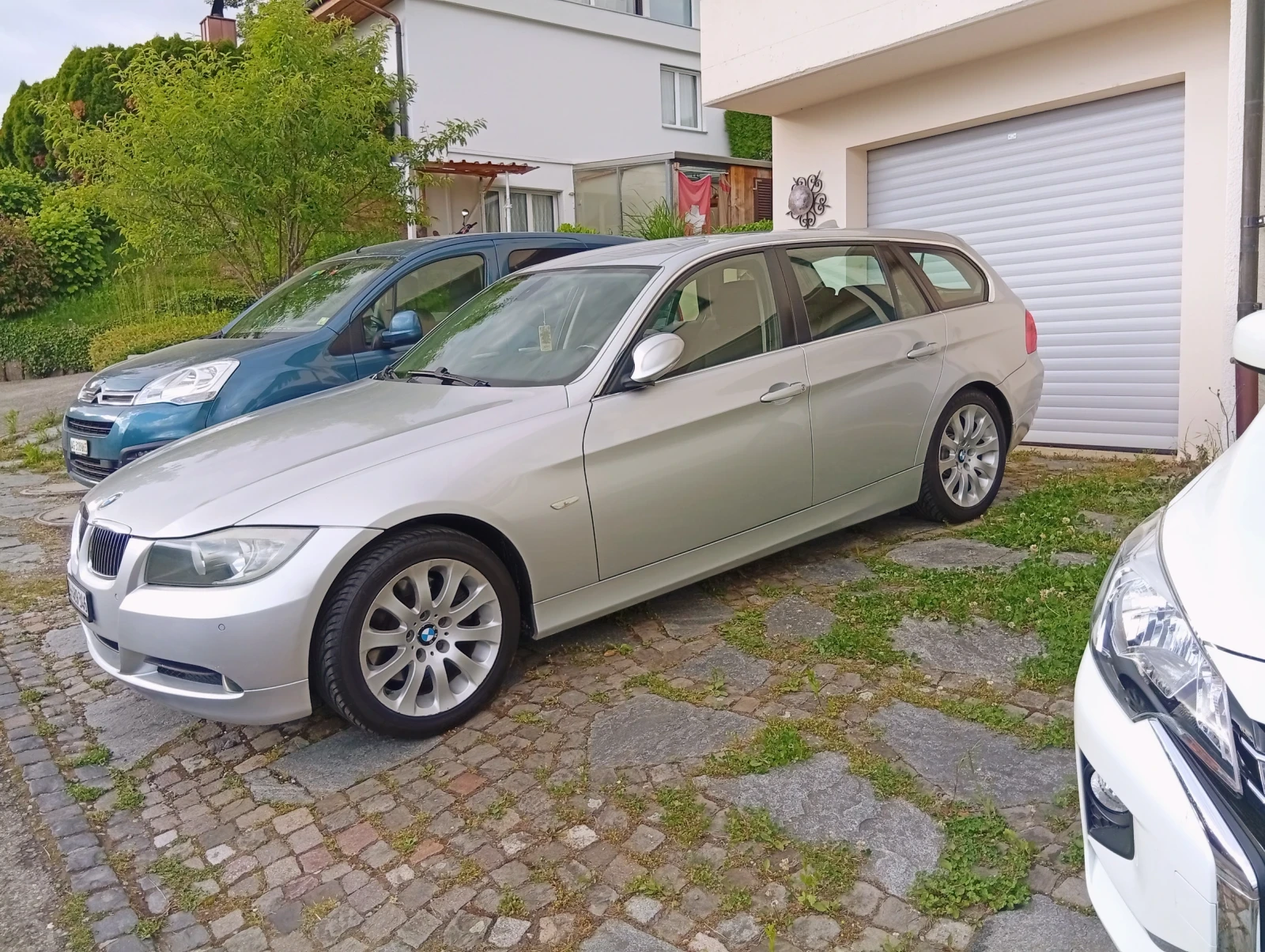 BMW 325 325xi Touring - изображение 9