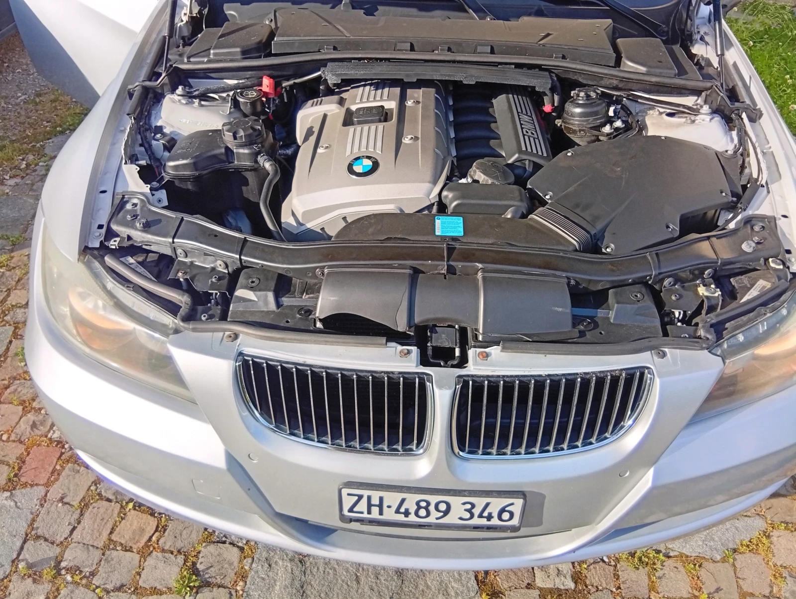BMW 325 325xi Touring - изображение 8