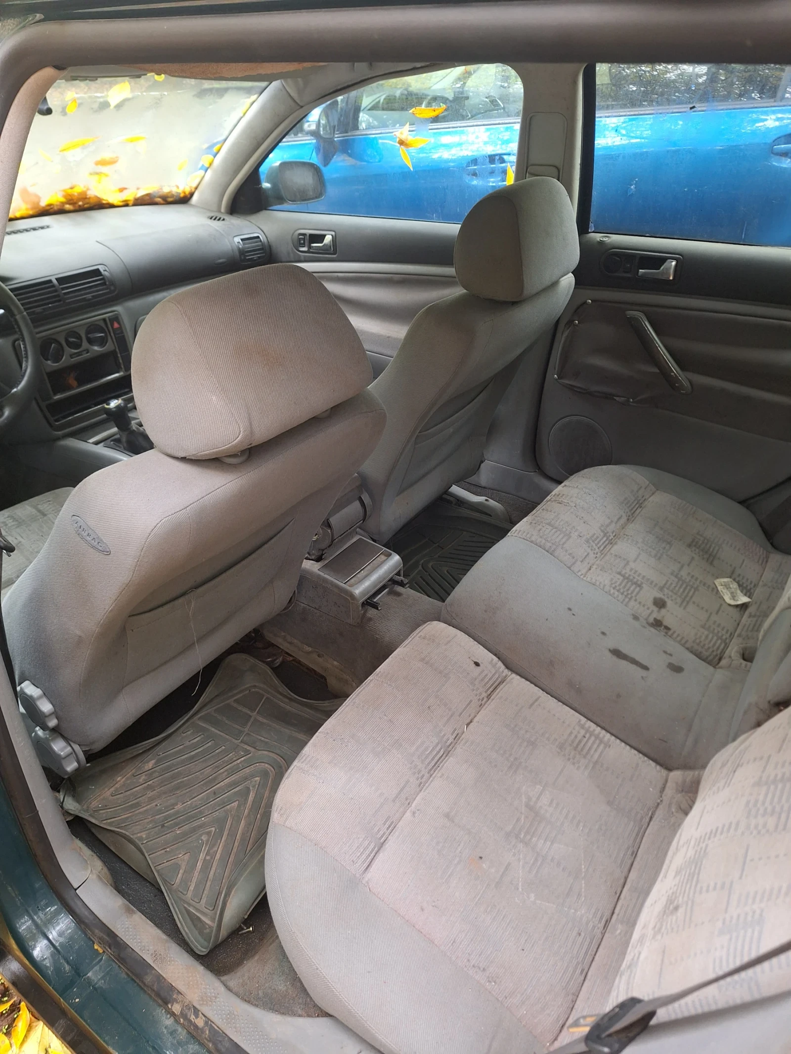 VW Passat 1.6 - изображение 9