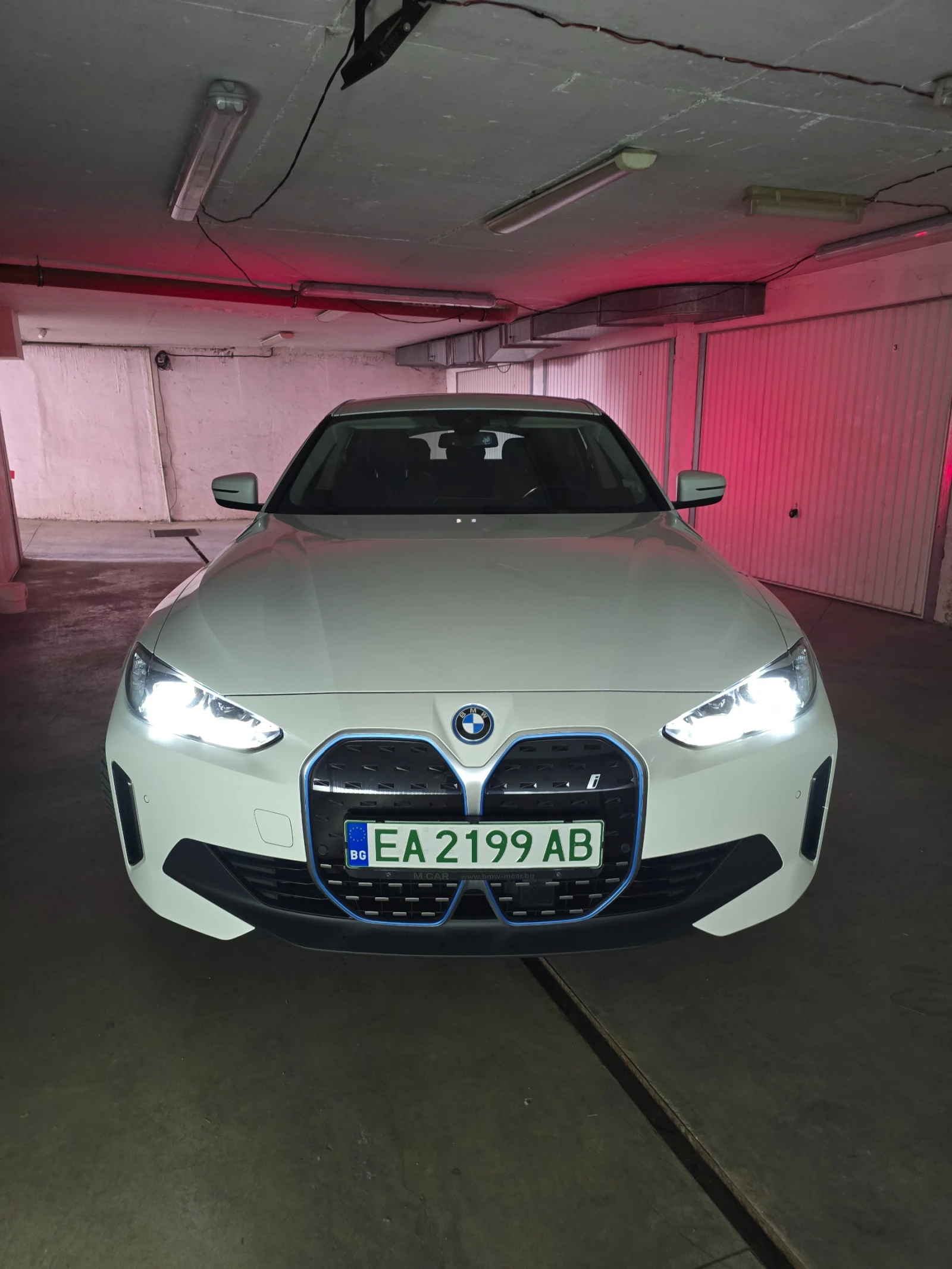 BMW i4 edrive40 | HUD | LED | Heat pump | �������� | Mobile.bg � ����������� 4