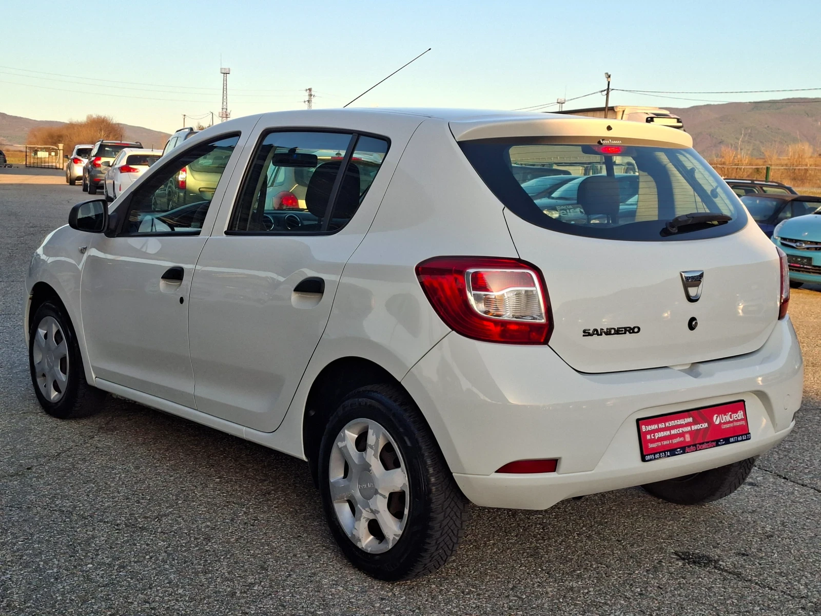 Dacia Sandero 1, 2 I + газ, снимка 5 - Автомобили и джипове - 53817492