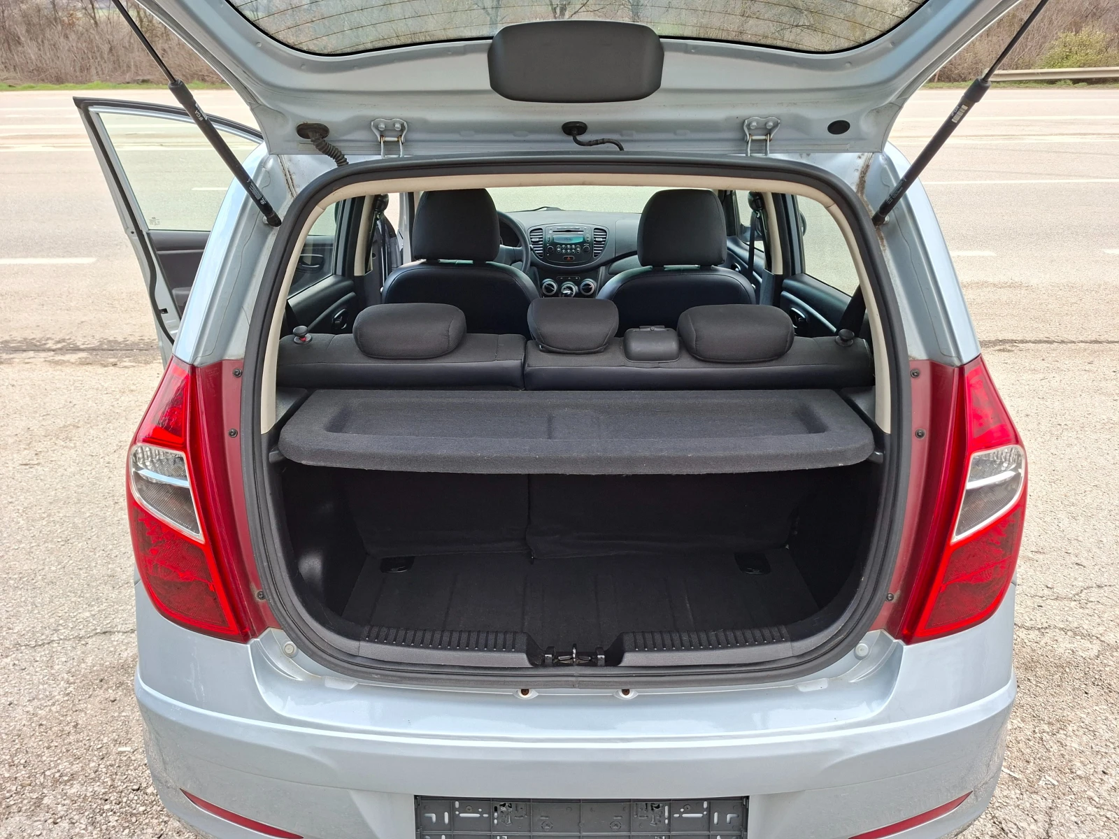 Hyundai I10 1, 1i* Klima, снимка 11 - Автомобили и джипове - 54045478