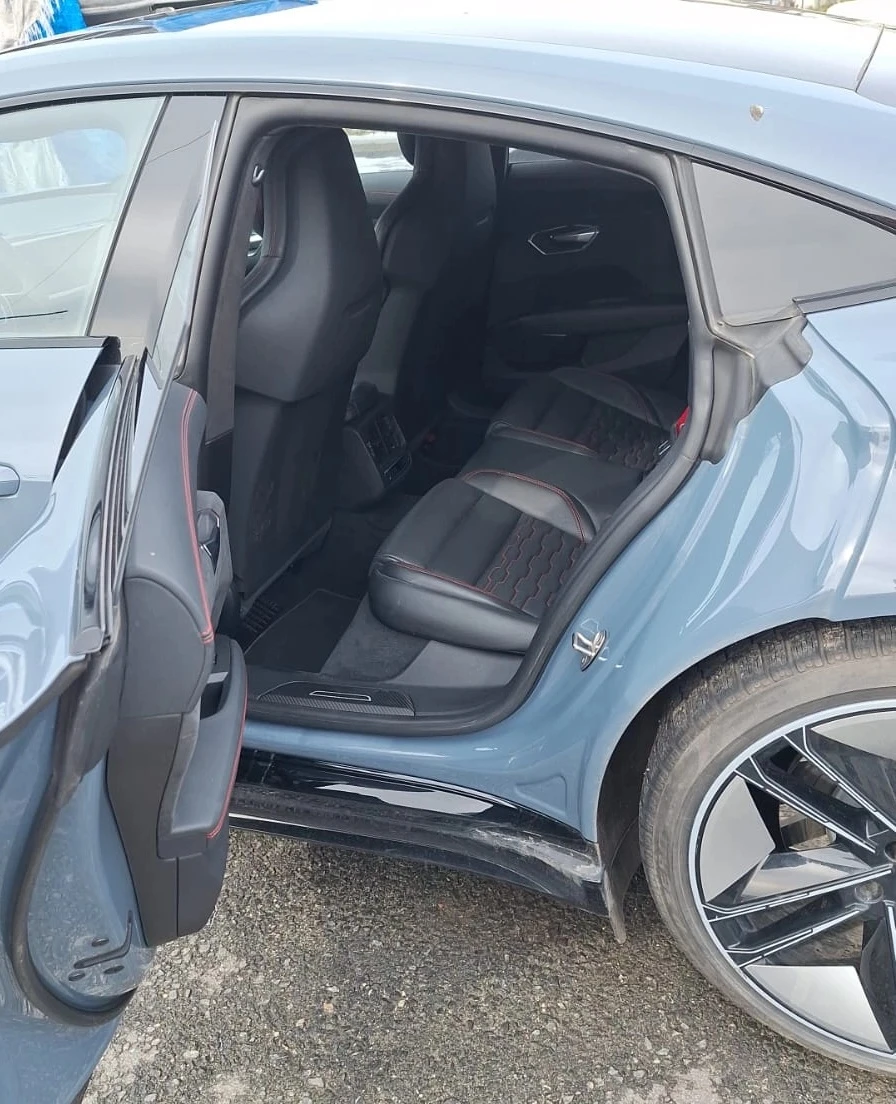 Audi E-Tron GT RS Quattro, снимка 3 - Автомобили и джипове - 54049487