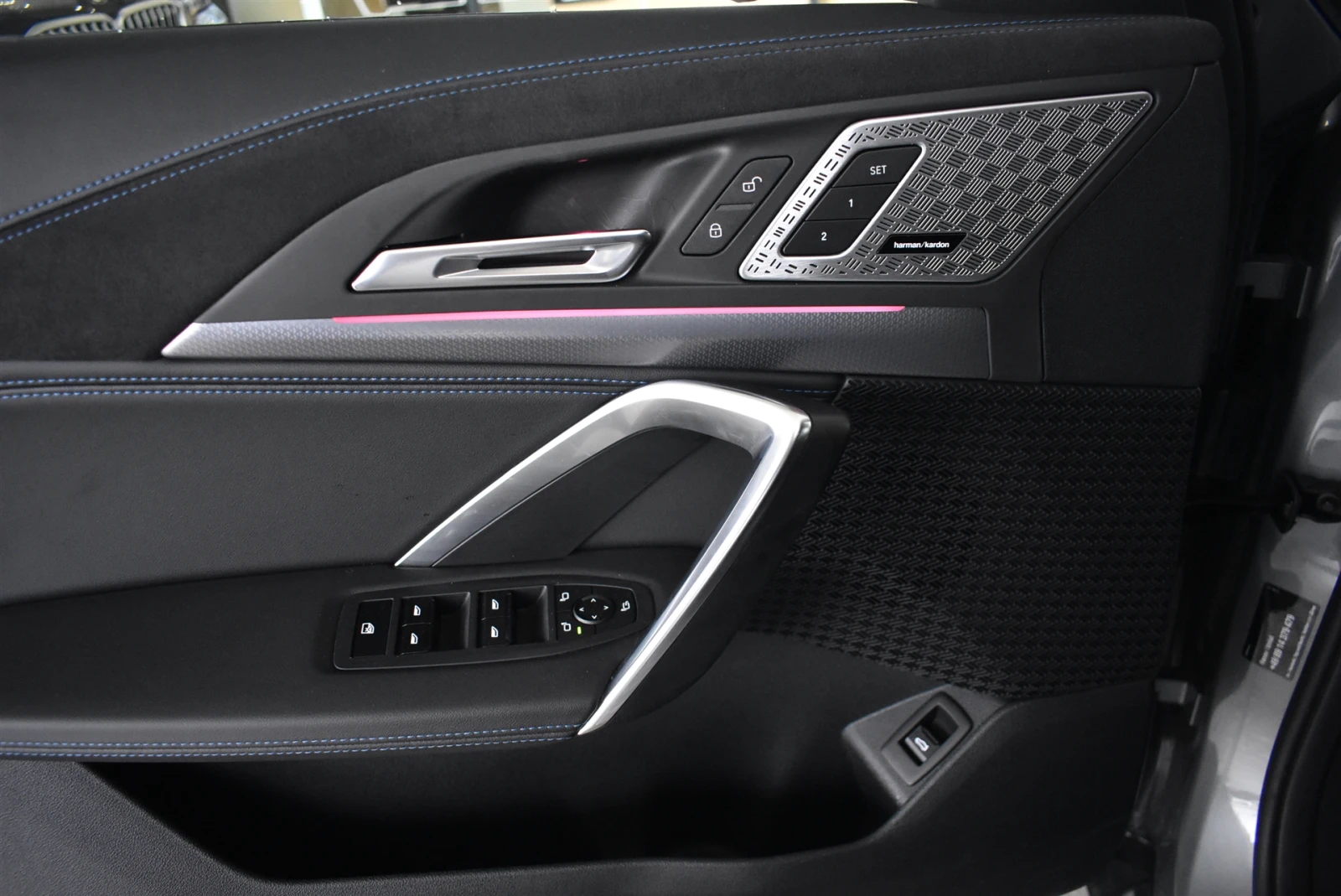 BMW iX2 xDrive30, снимка 9 - Автомобили и джипове - 54069496