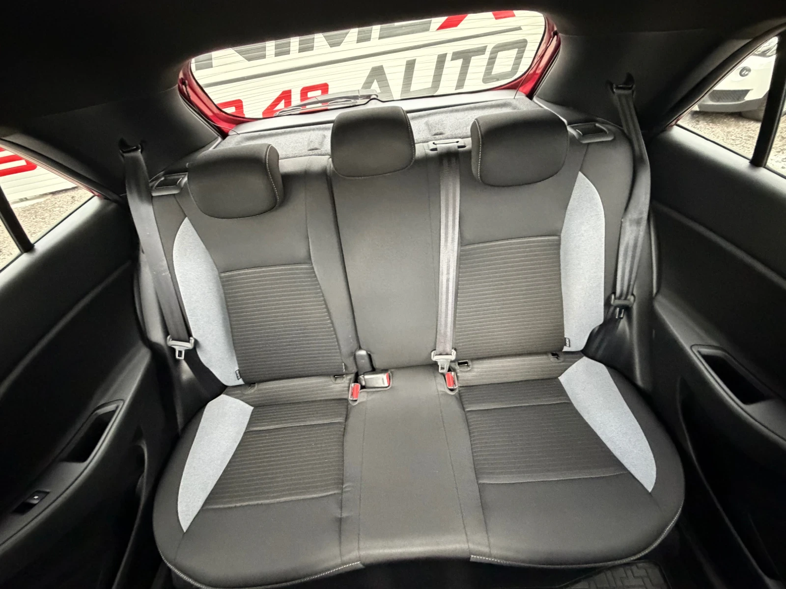 Hyundai I20 1.25I* UNIKAT* REALNI KM* , снимка 11 - Автомобили и джипове - 54154232