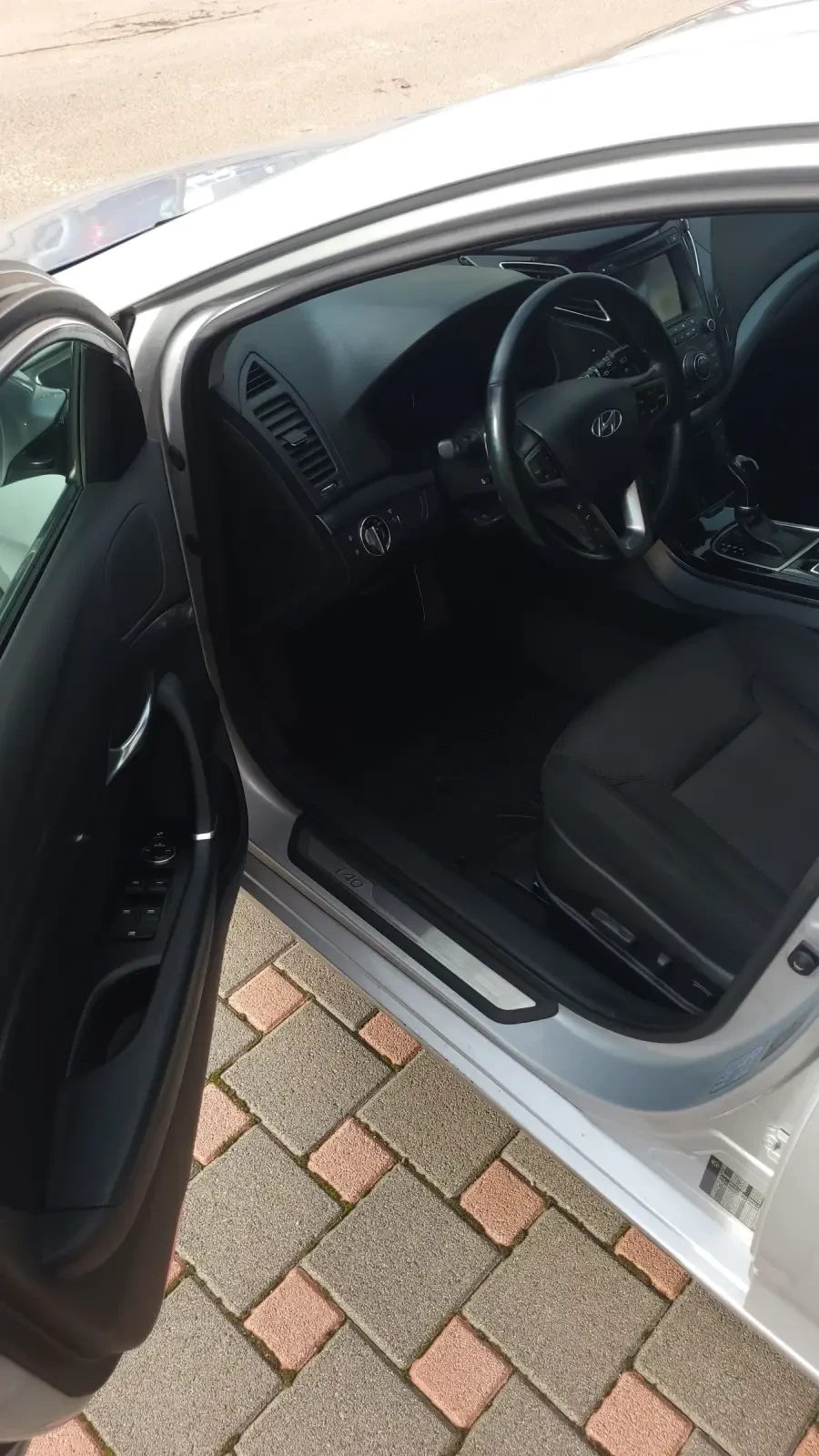 Hyundai I40 1.7 crdi Keyless* Navi* F1, снимка 9 - Автомобили и джипове - 54184501