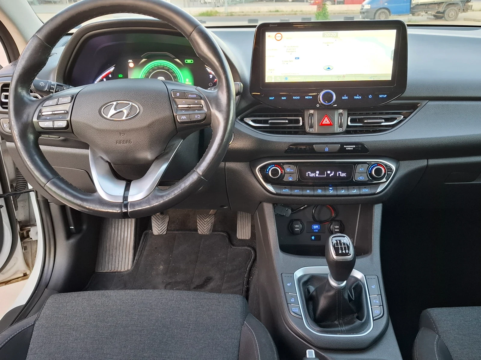 Hyundai I30 1.6CRDI MIL HYBRID , снимка 7 - Автомобили и джипове - 54981291