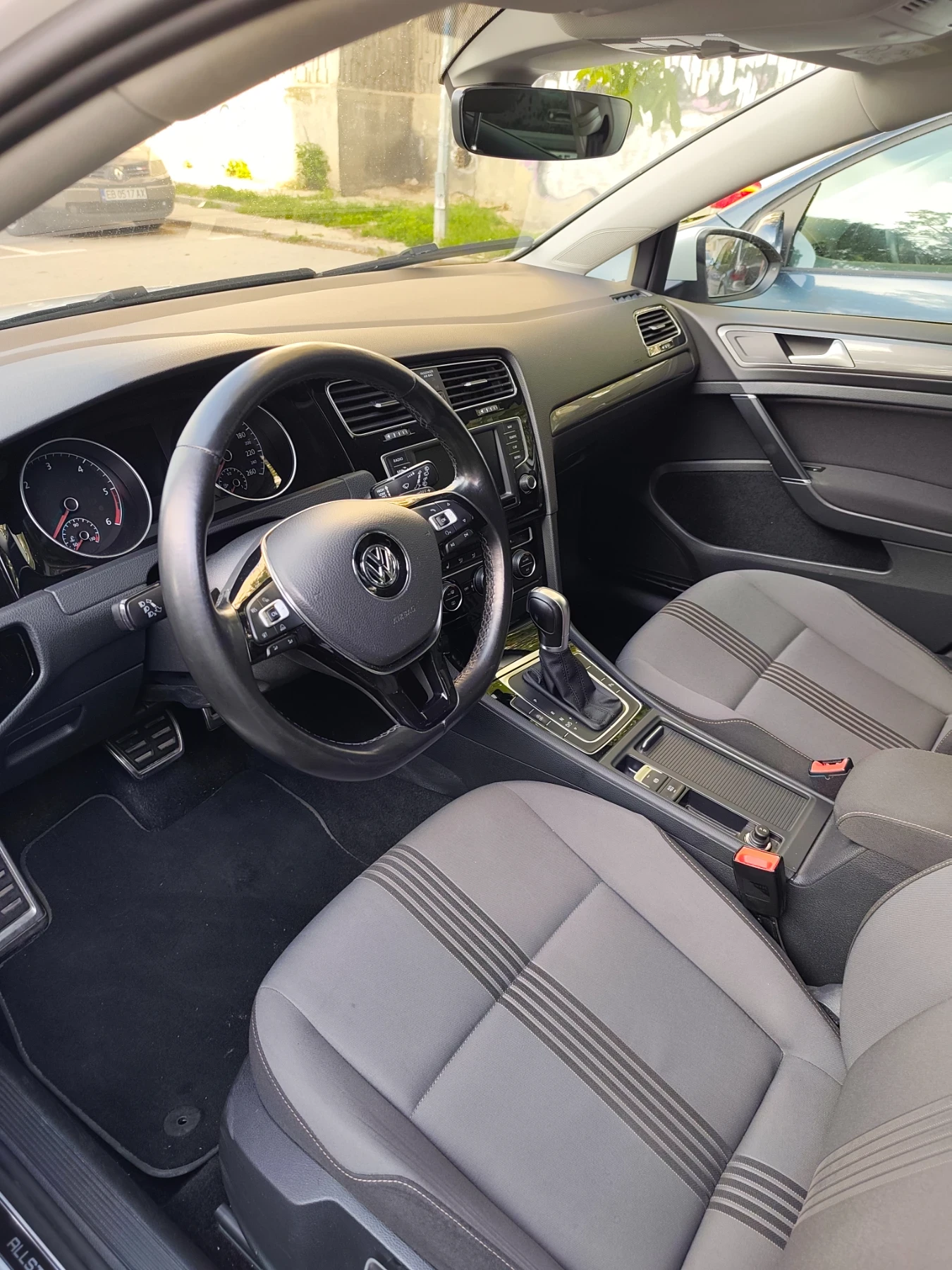 VW Golf Automatic , снимка 11 - Автомобили и джипове - 54903025