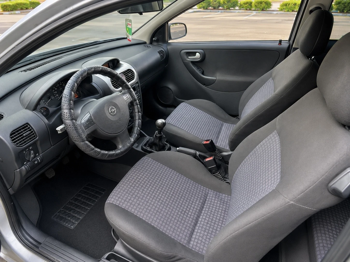 Opel Corsa 1.3 CDTl 2006г, снимка 6 - Автомобили и джипове - 54941217
