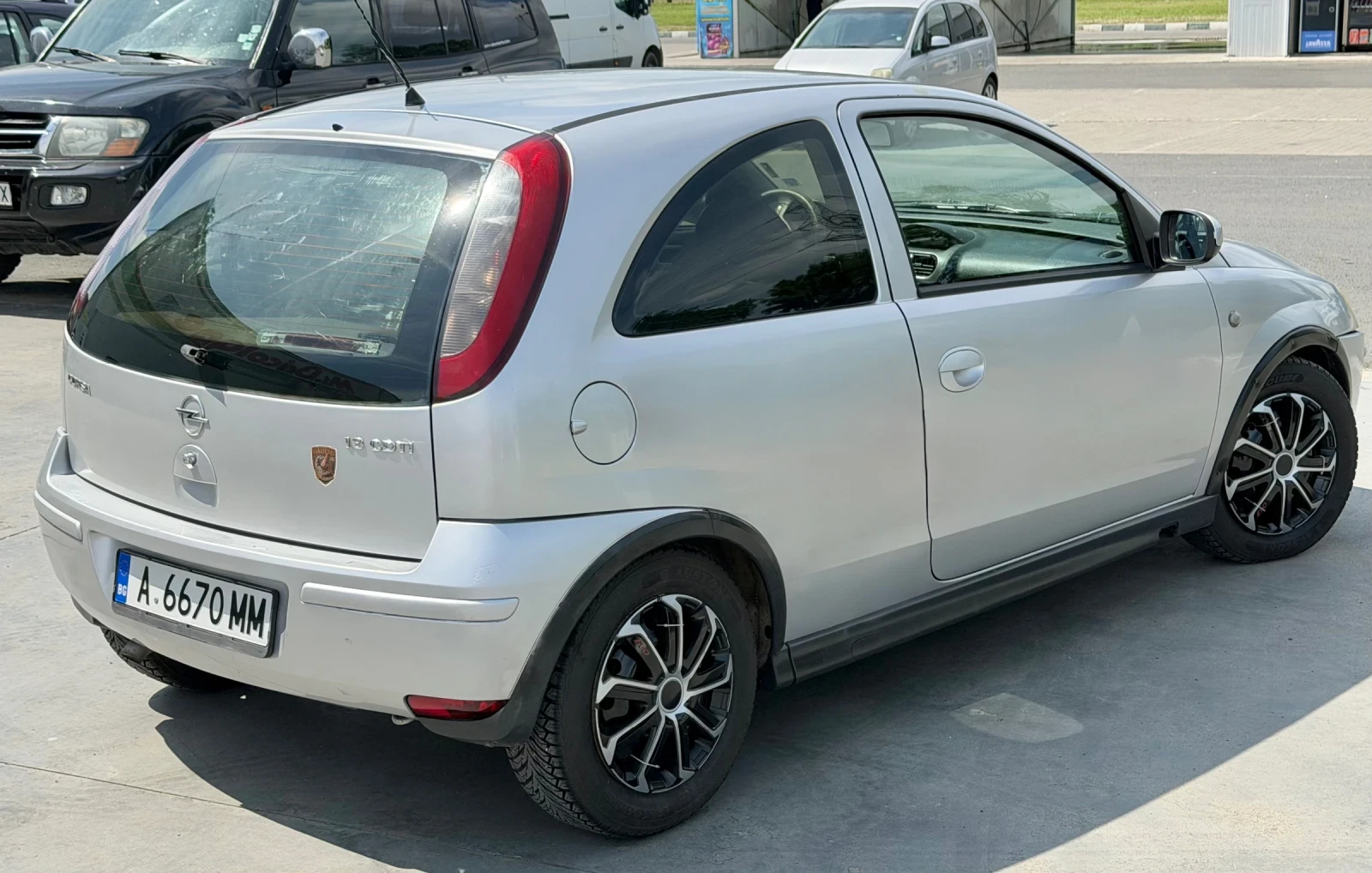 Opel Corsa 1.3 CDTl 2006г, снимка 5 - Автомобили и джипове - 54941217