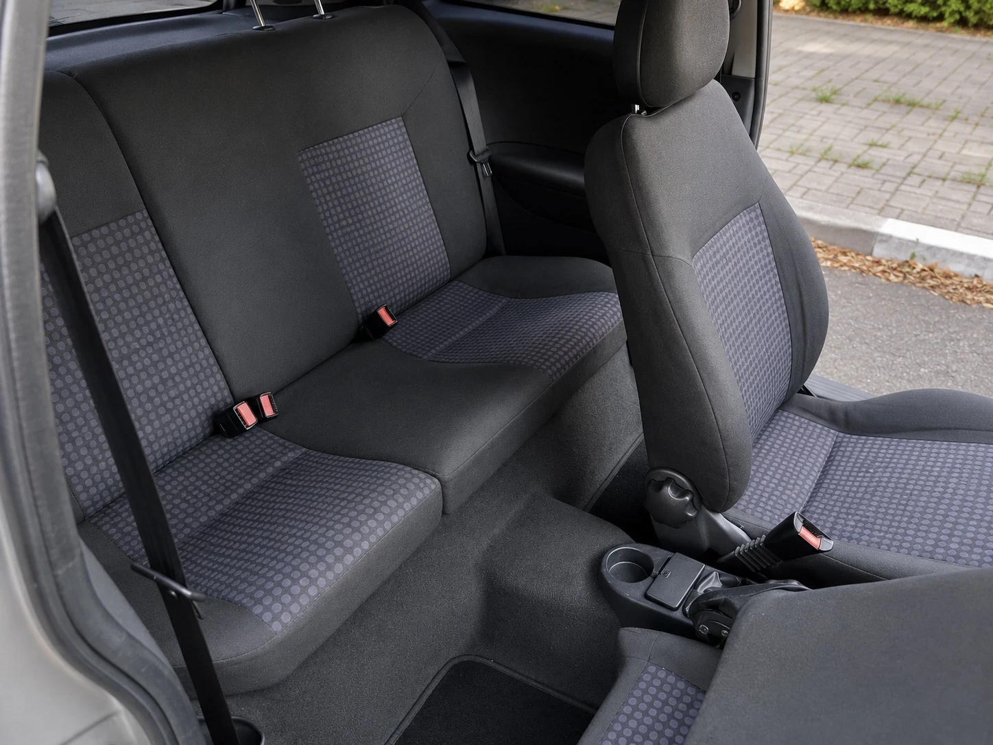Opel Corsa 1.3 CDTl 2006г, снимка 9 - Автомобили и джипове - 54941217