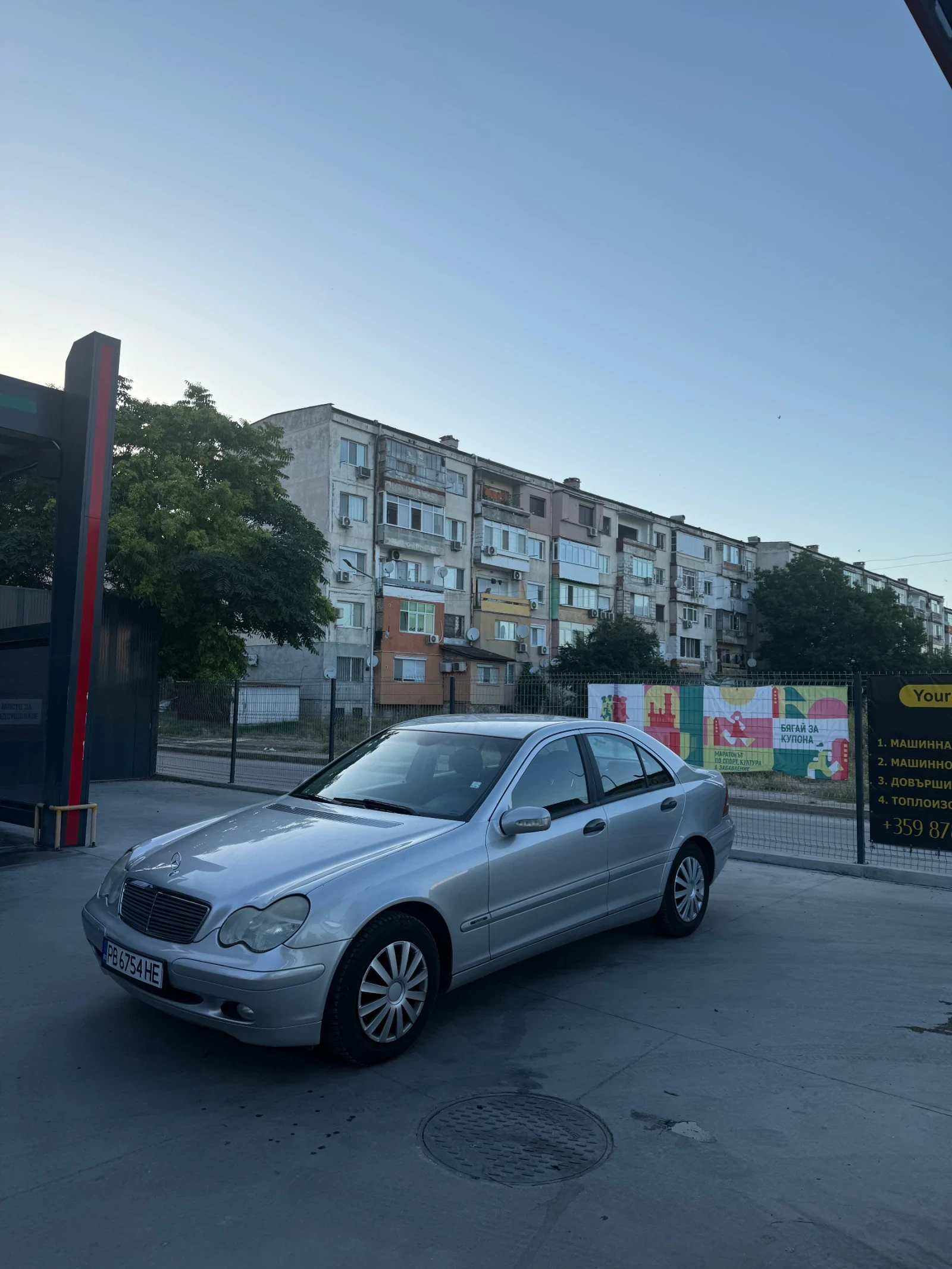 Mercedes-Benz C 180, снимка 3 - Автомобили и джипове - 55084538