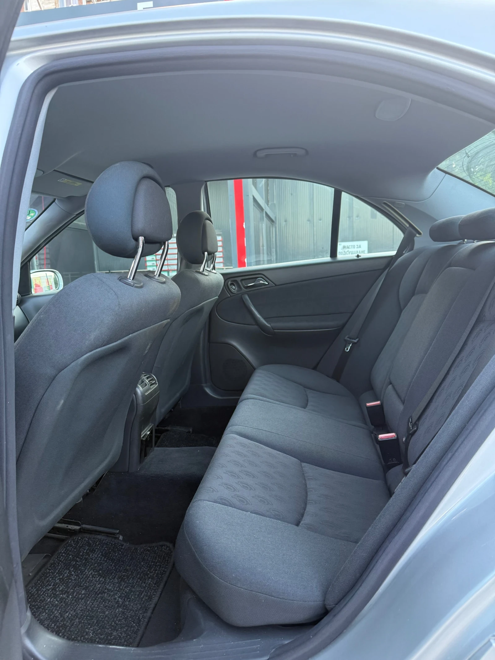 Mercedes-Benz C 180, снимка 7 - Автомобили и джипове - 55084538
