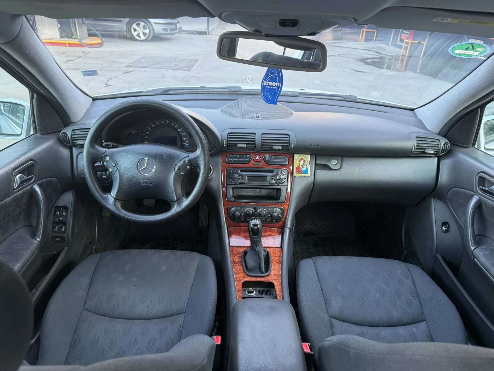 Mercedes-Benz C 180, снимка 16 - Автомобили и джипове - 55084538