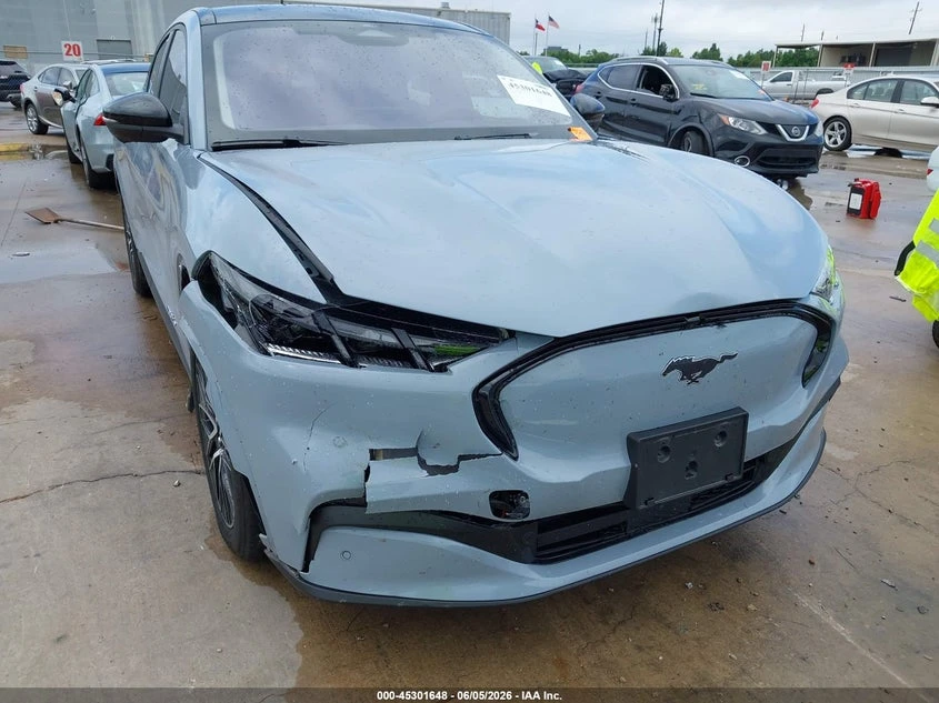 Ford Mustang Mach-E Premium, снимка 6 - Автомобили и джипове - 55288910