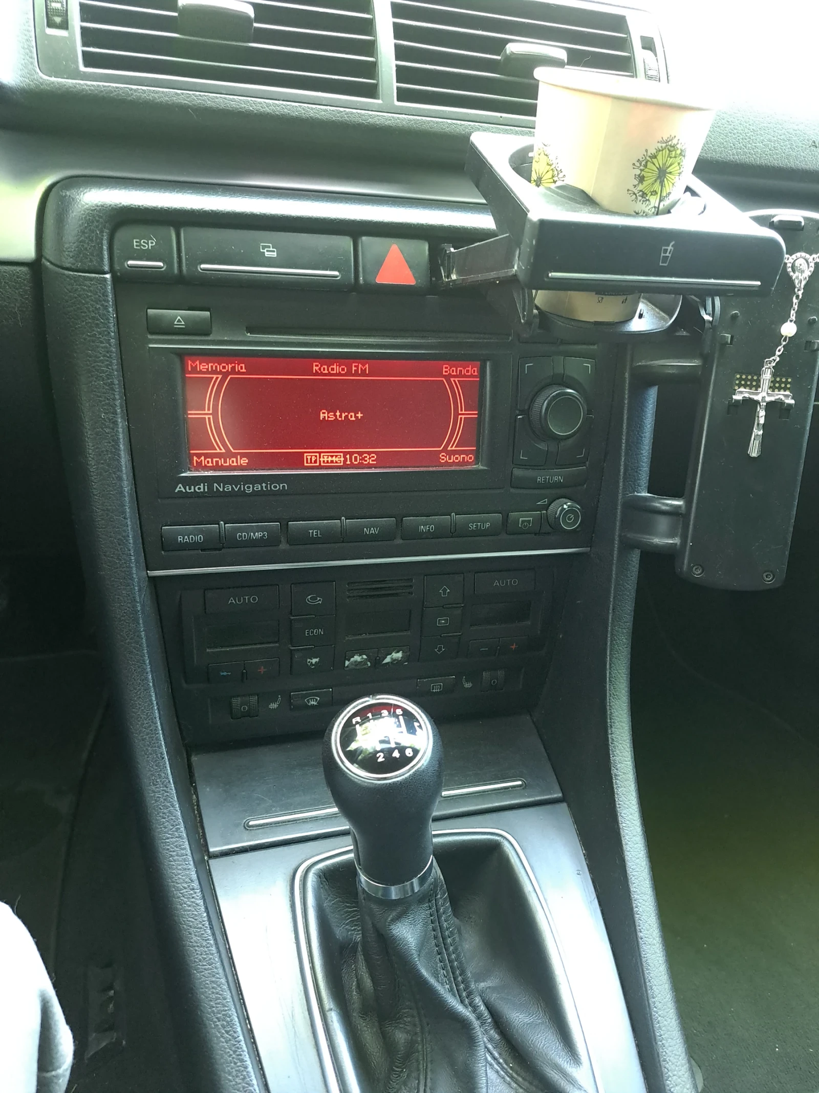 Audi A4 2.0 TDI, снимка 8 - Автомобили и джипове - 55610475