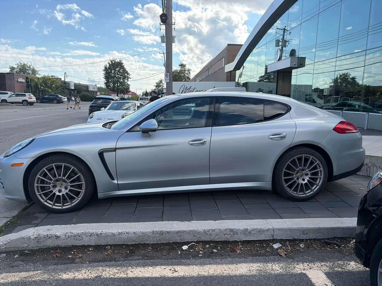 Porsche Panamera * 4dr HB * CARFAX * БЕЗ ПЪРВОНАЧАЛНА ВНОСКА, снимка 2 - Автомобили и джипове - 55701067