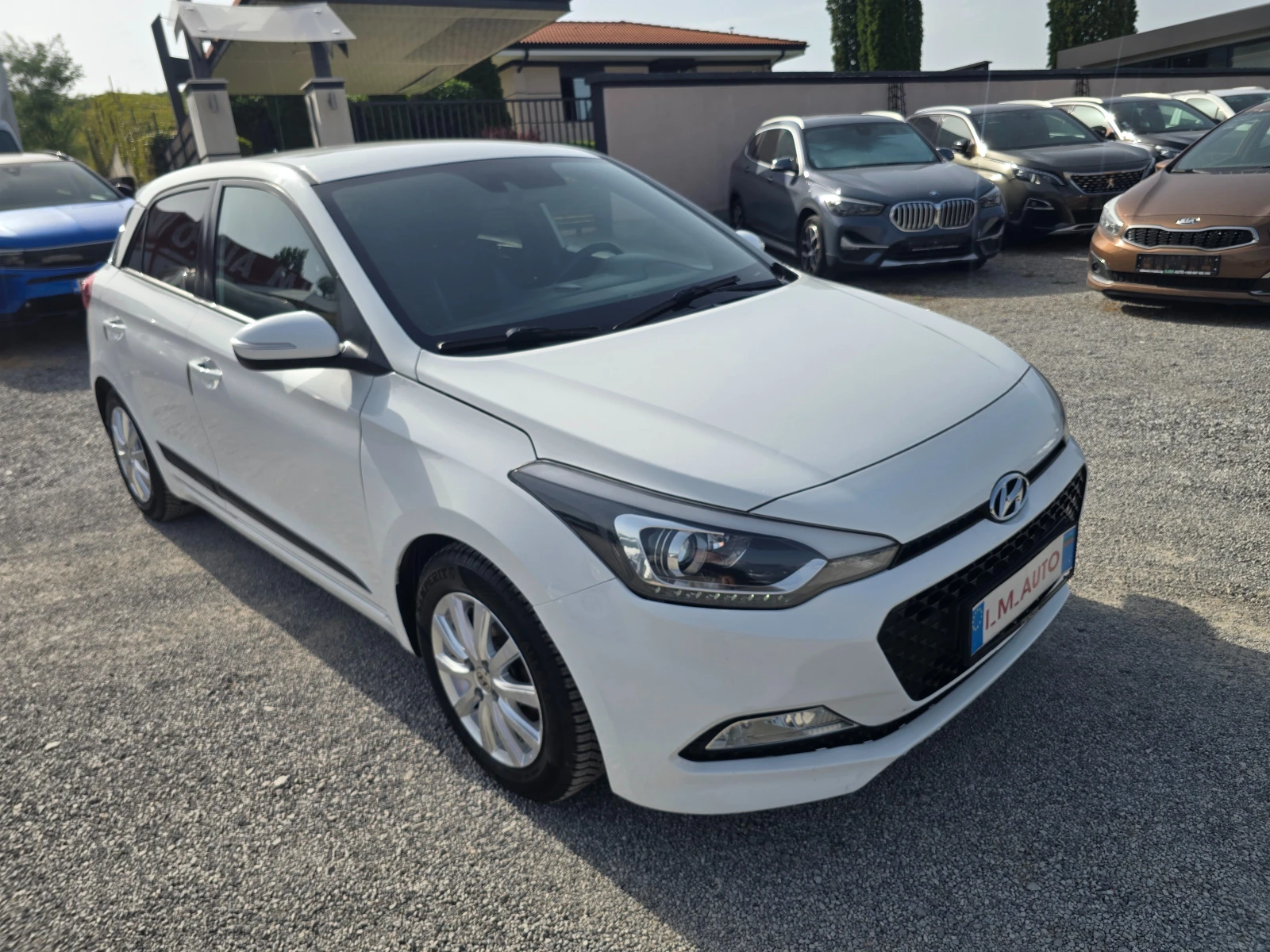 Hyundai I20 1.2i-85k.c-EURO-6, снимка 3 - Автомобили и джипове - 55859148