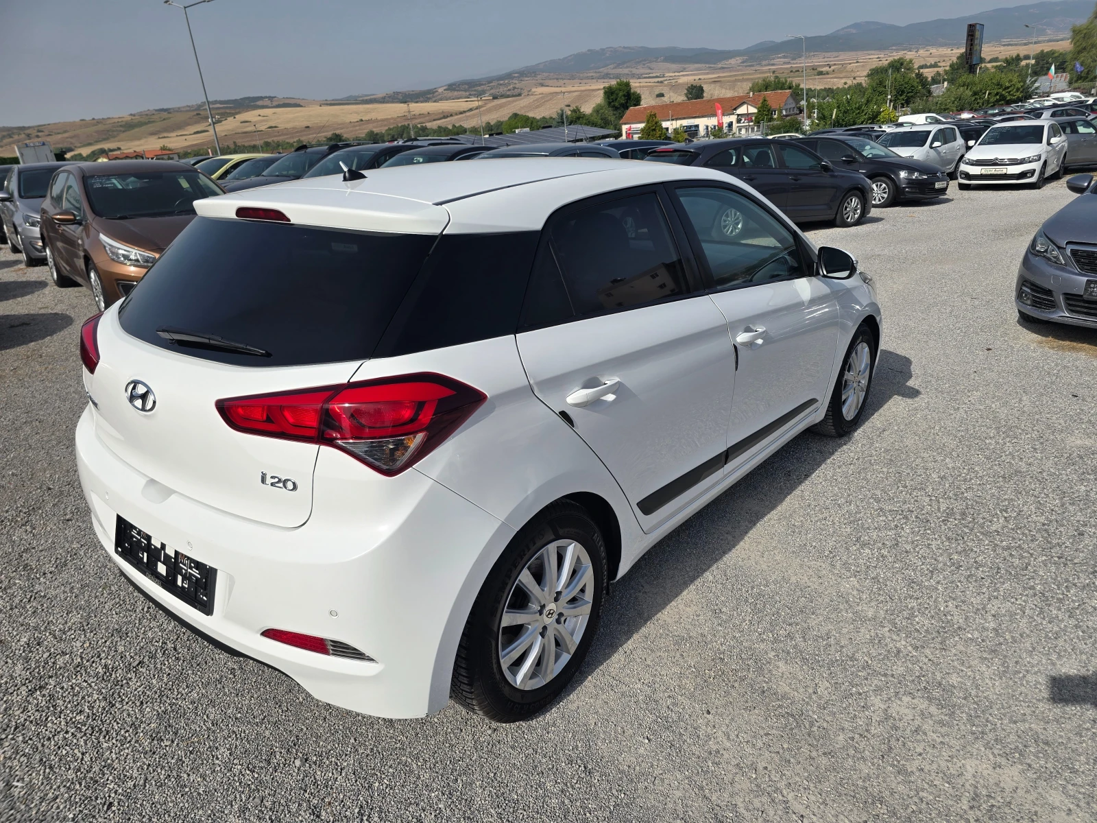 Hyundai I20 1.2i-85k.c-EURO-6, снимка 5 - Автомобили и джипове - 55859148
