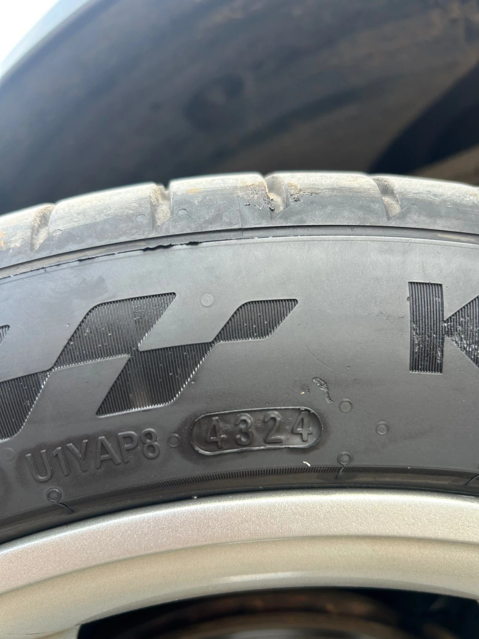 Mercedes-Benz E 220, снимка 5 - Автомобили и джипове - 55953849