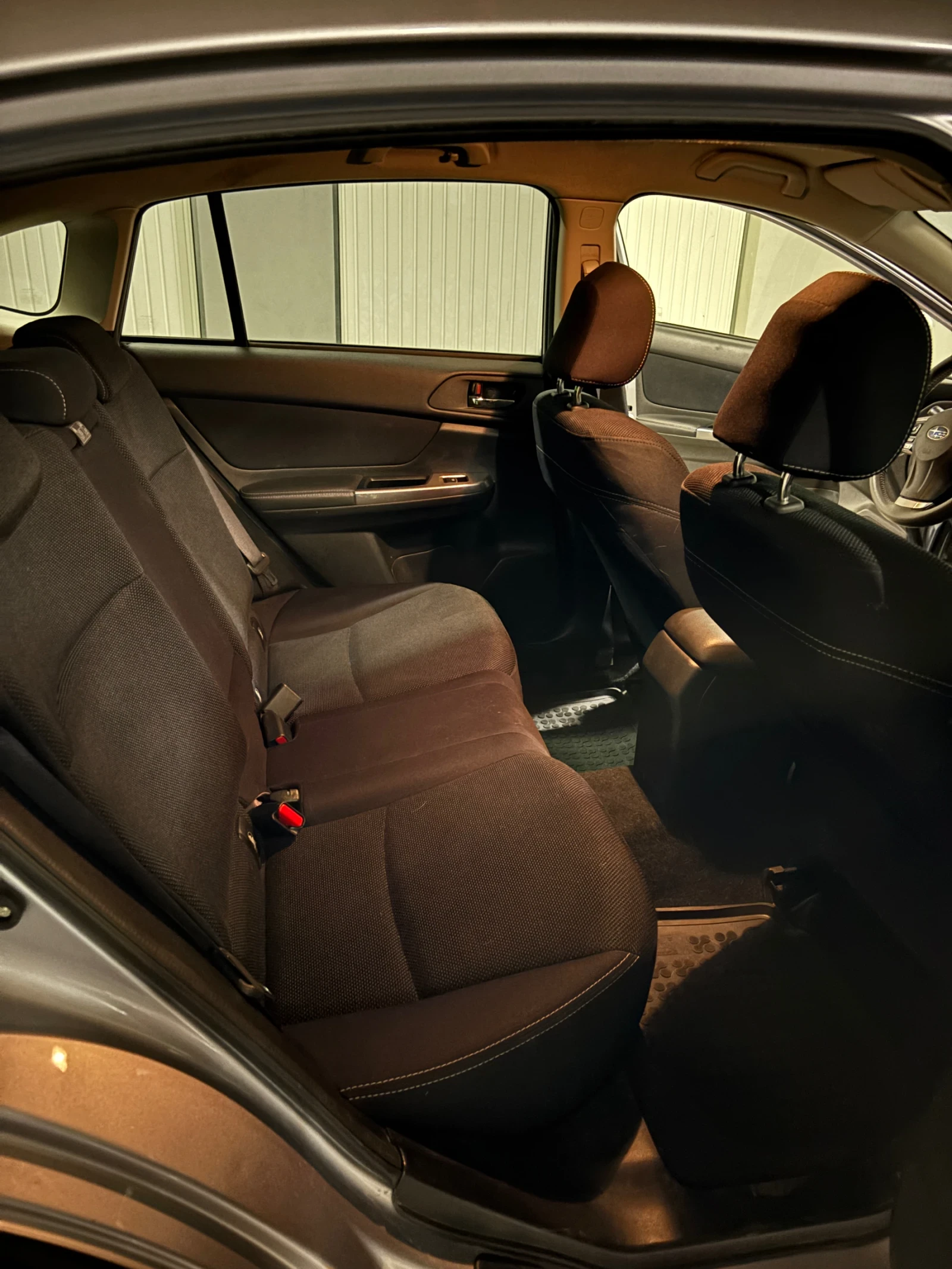 Subaru XV 2.0, снимка 9 - Автомобили и джипове - 56219390