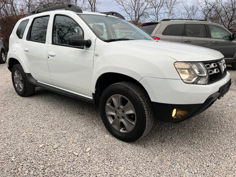 Dacia Duster 1.6I-ГАЗ-БЕНЗИН-НАВИГАЦИЯ, снимка 6 - Автомобили и джипове - 48802365