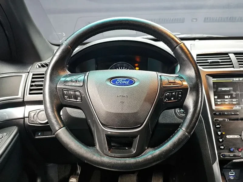 Ford Explorer 2.3 AWD, снимка 13 - Автомобили и джипове - 54351894