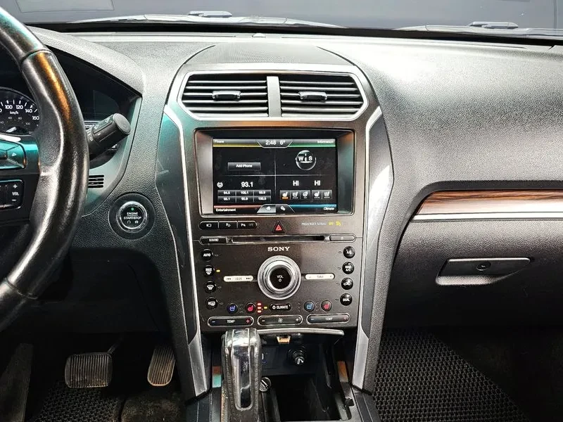 Ford Explorer 2.3 AWD, снимка 14 - Автомобили и джипове - 54351894