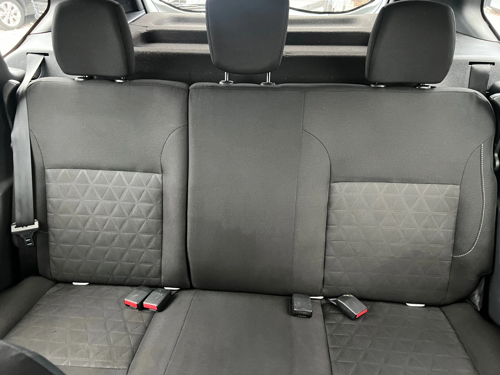 Dacia Duster 1.6I--- | Mobile.bg   12