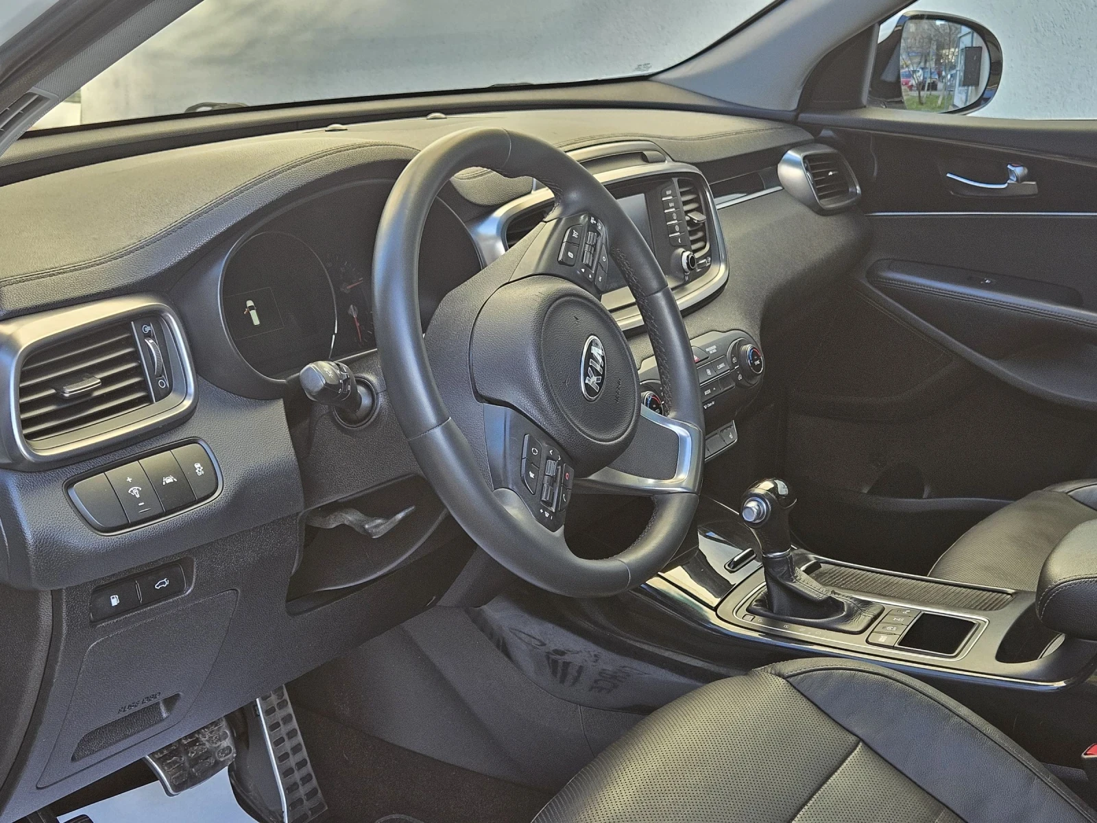 Kia Sorento 2.2 CRDI 200HP, снимка 8 - Автомобили и джипове - 53807049