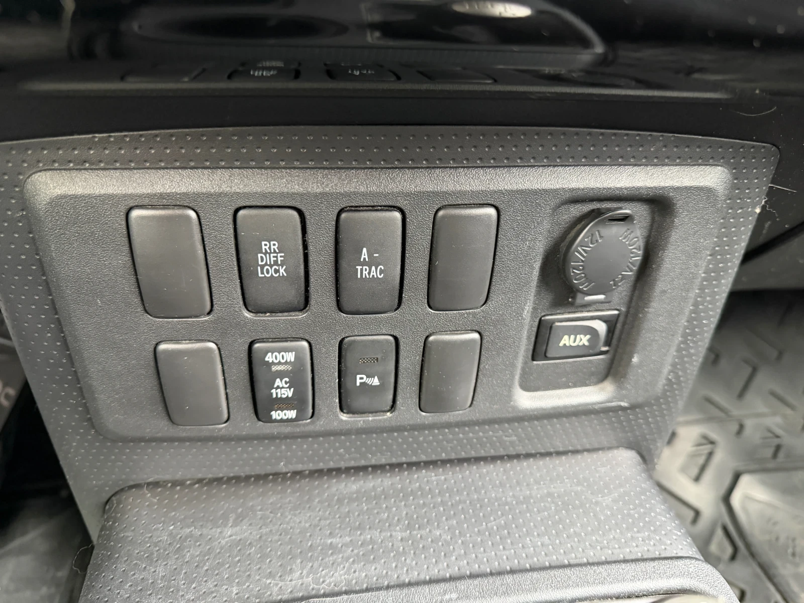 Toyota Fj cruiser 4.0 V6 4X4 / ������ / ������ / Bluetooth / Camera  | Mobile.bg � ����������� 13