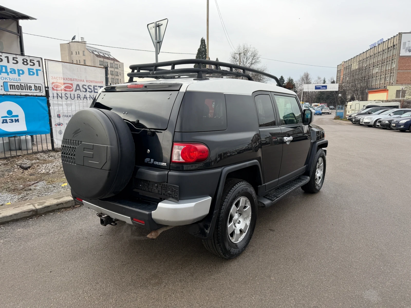 Toyota Fj cruiser 4.0 V6 4X4 / Теглич / Блокаж / Bluetooth / Camera  - изображение 5