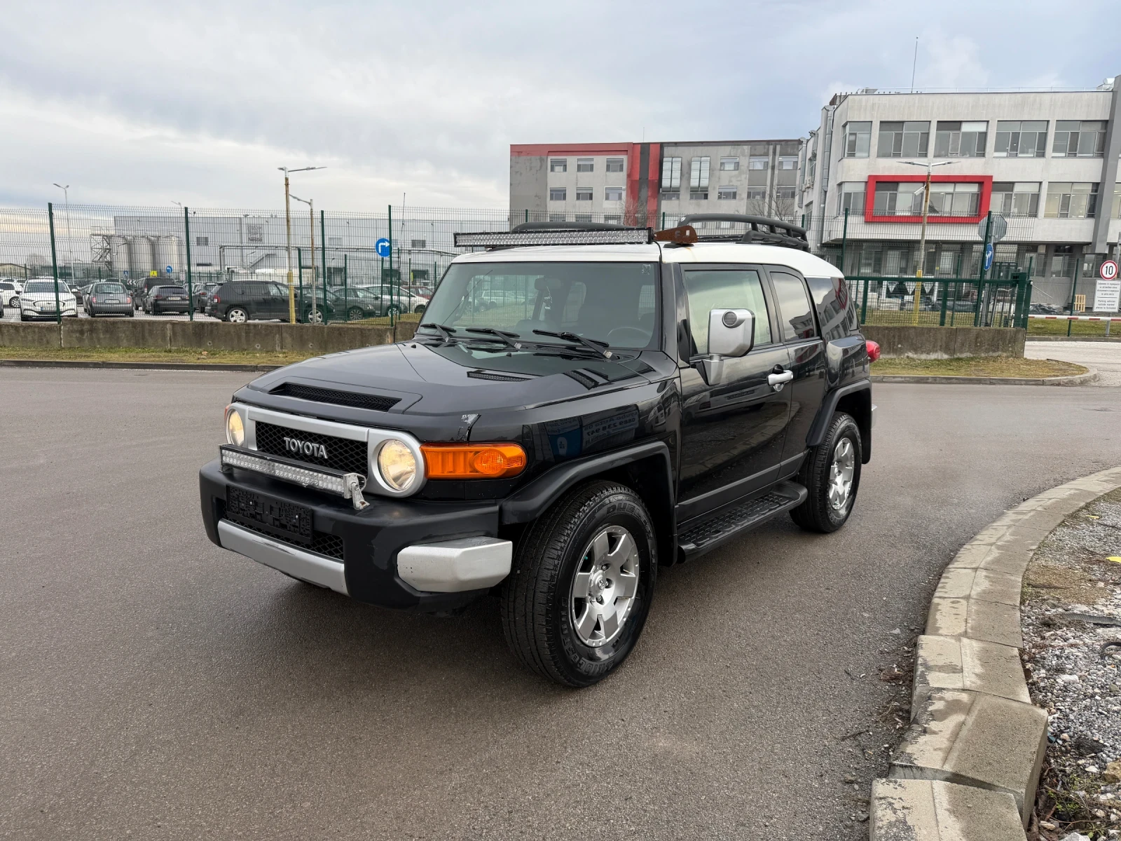 Toyota Fj cruiser 4.0 V6 4X4 / ������ / ������ / Bluetooth / Camera  | Mobile.bg � ����������� 1