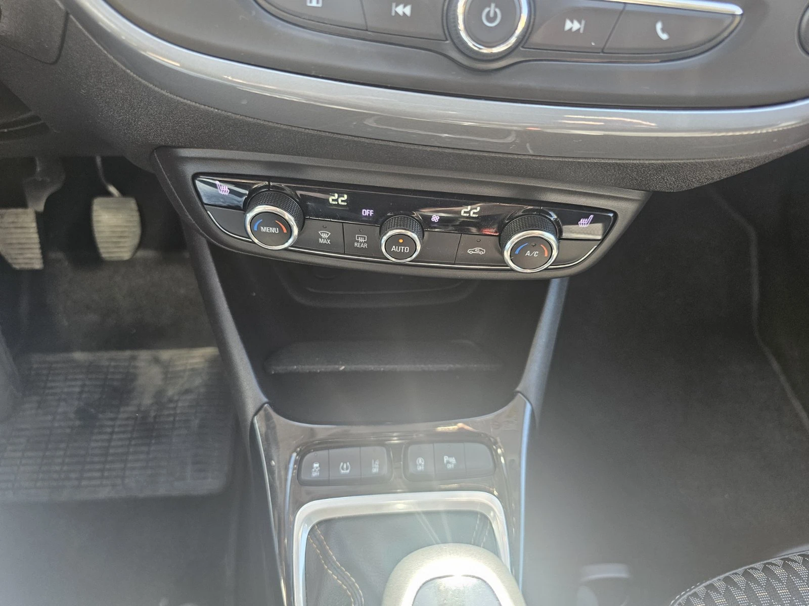 Opel Crossland X 1.2 , снимка 11 - Автомобили и джипове - 54123167