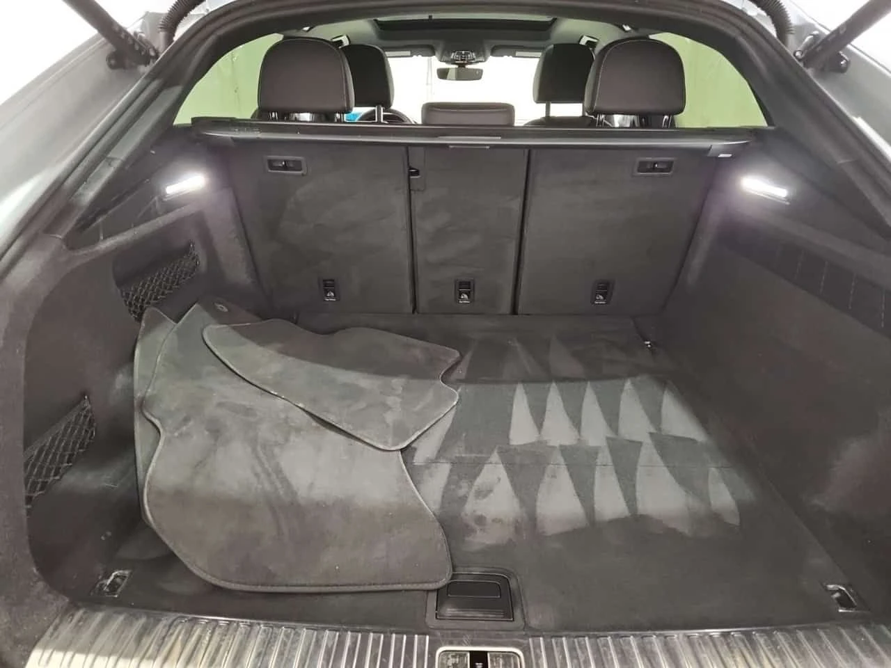 Audi Q8  PROGRESSIV /360/DISTRONIC/ОБДУХВАНЕ, снимка 14 - Автомобили и джипове - 54356712