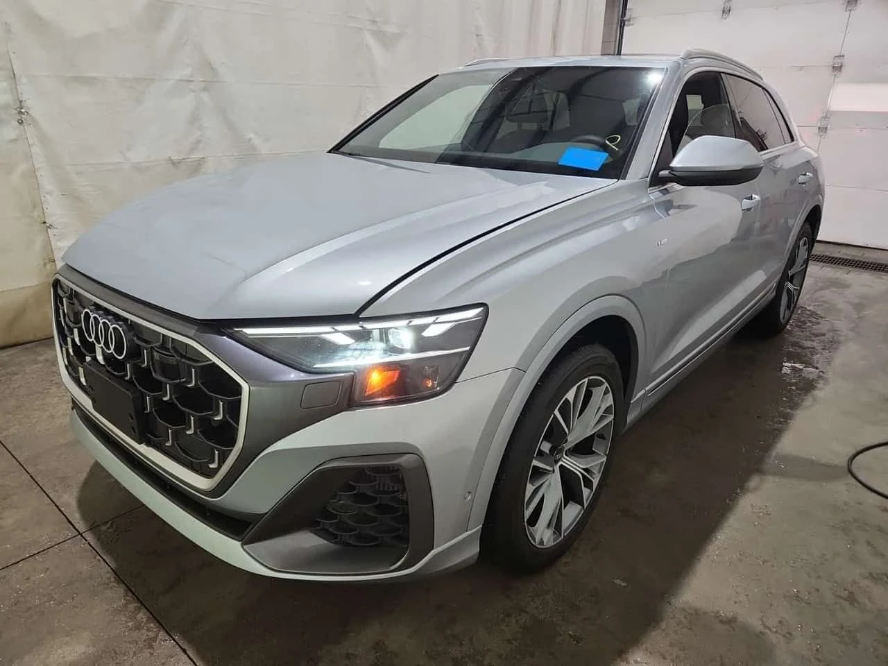 Audi Q8  PROGRESSIV /360/DISTRONIC/ОБДУХВАНЕ