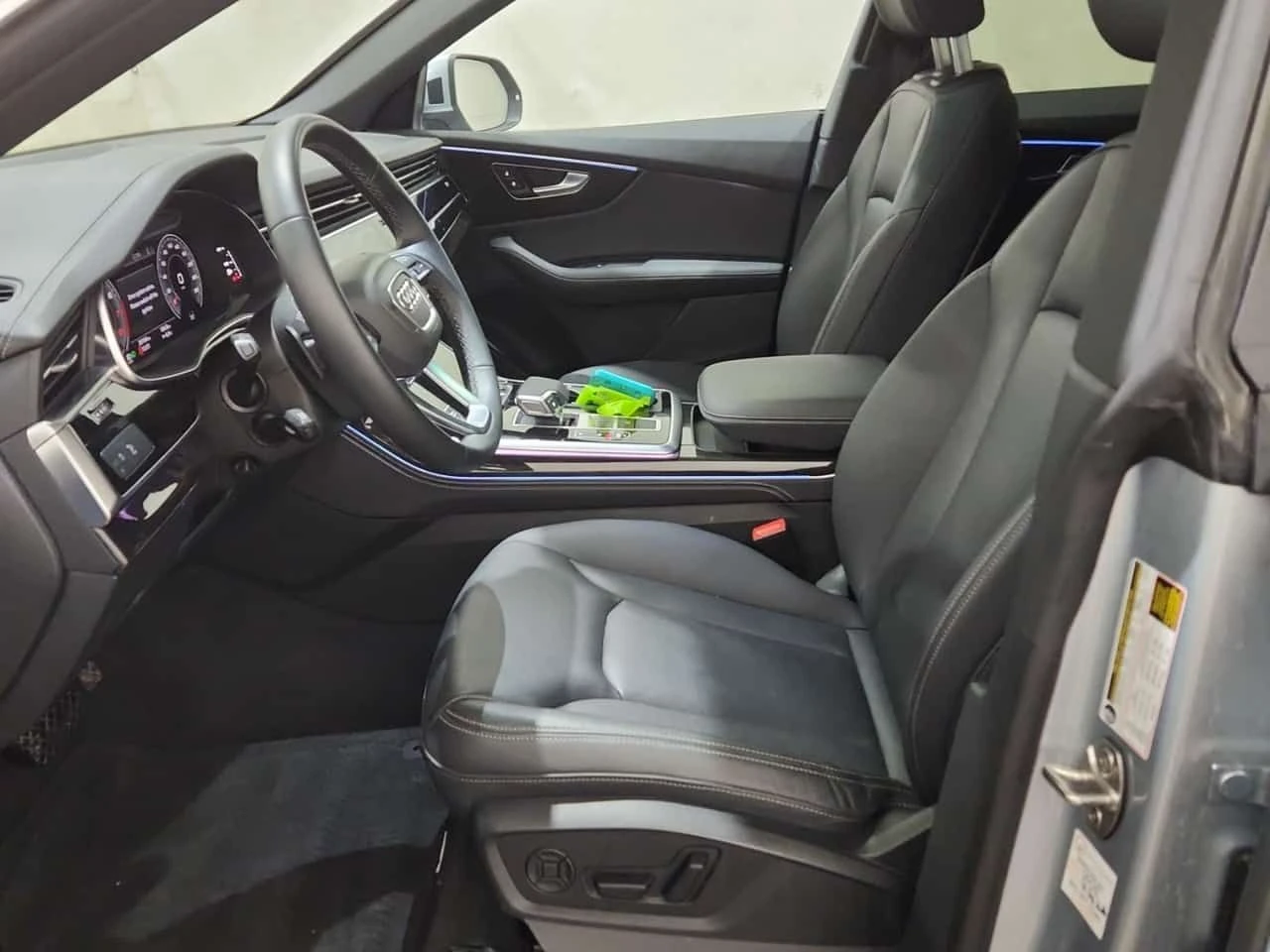 Audi Q8  PROGRESSIV /360/DISTRONIC/ОБДУХВАНЕ, снимка 5 - Автомобили и джипове - 54356712