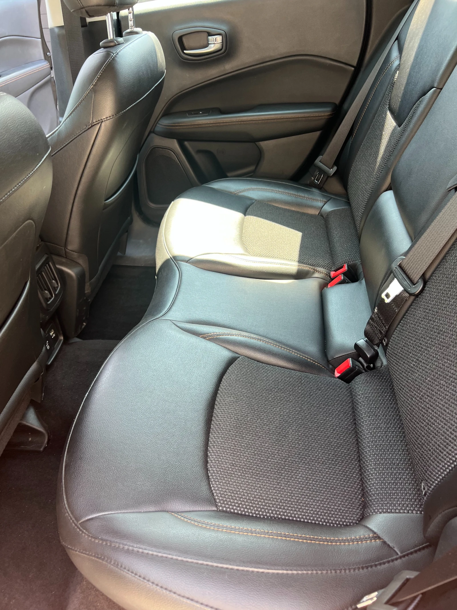 Jeep Compass, снимка 11 - Автомобили и джипове - 54427396