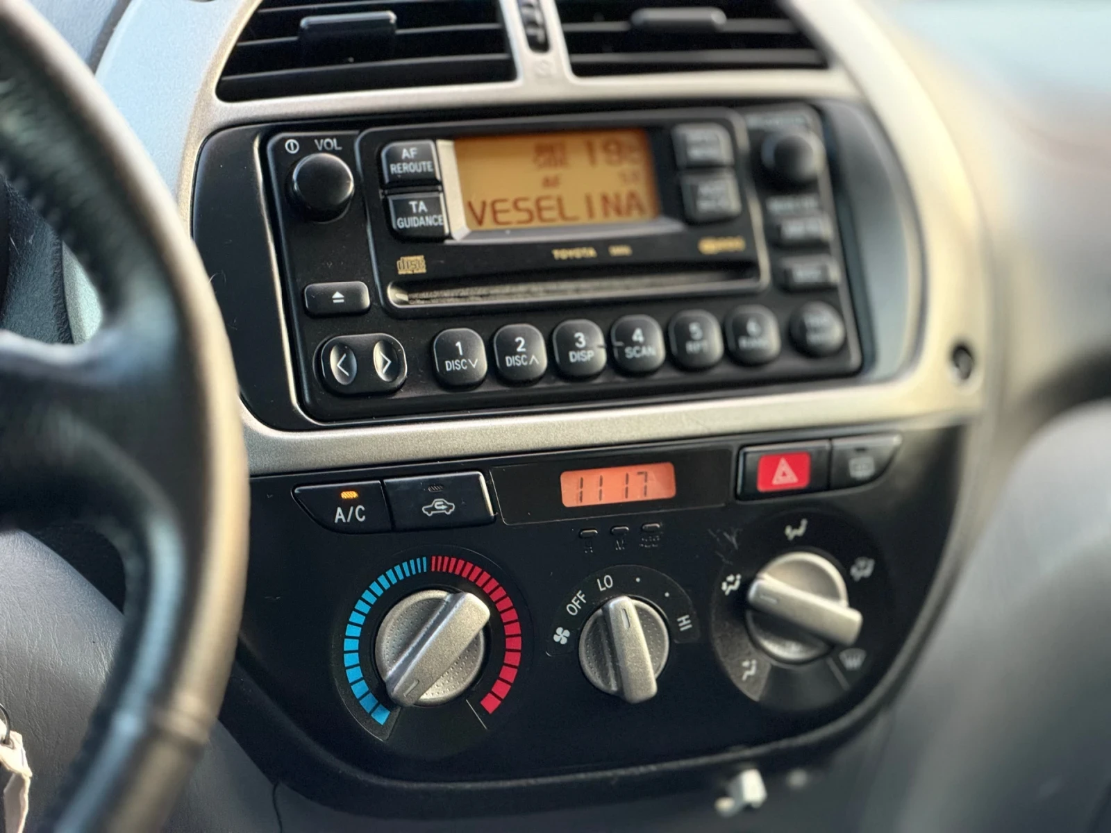 Toyota Rav4 2.0D4D~116hp~КЛИМАТИК, снимка 15 - Автомобили и джипове - 54598500