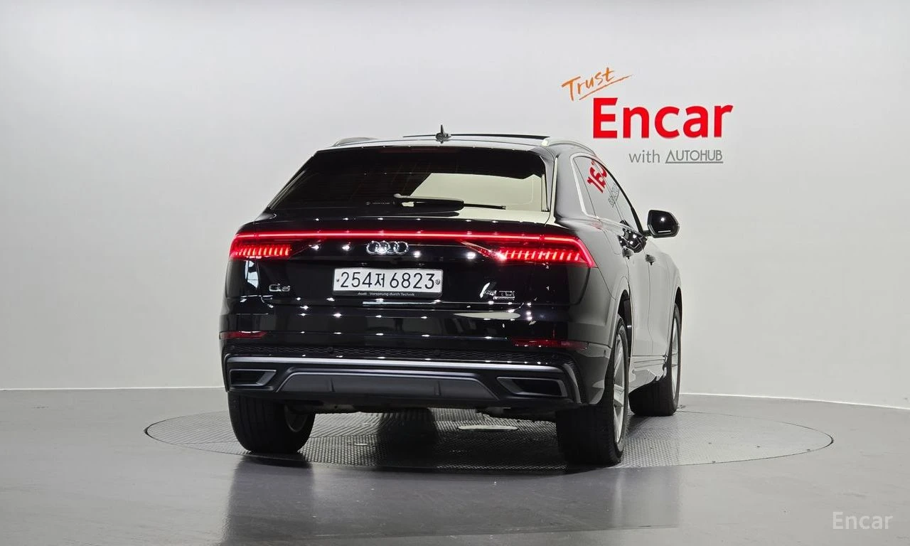 Audi Q8 ДИСТРОНИК * ОБДУХВАНЕ * HEAD-UP * PANO, снимка 5 - Автомобили и джипове - 55155641