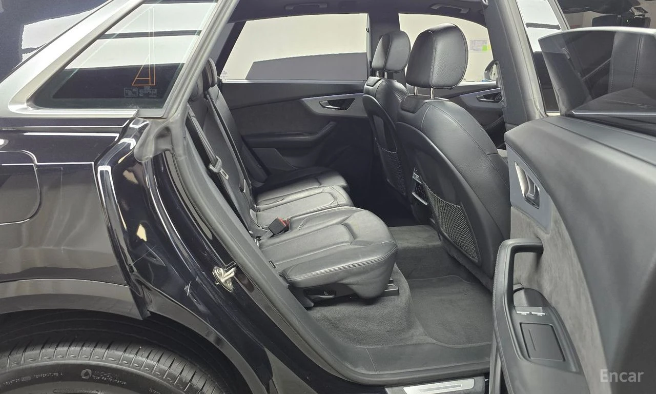 Audi Q8 ДИСТРОНИК * ОБДУХВАНЕ * HEAD-UP * PANO, снимка 14 - Автомобили и джипове - 55155641