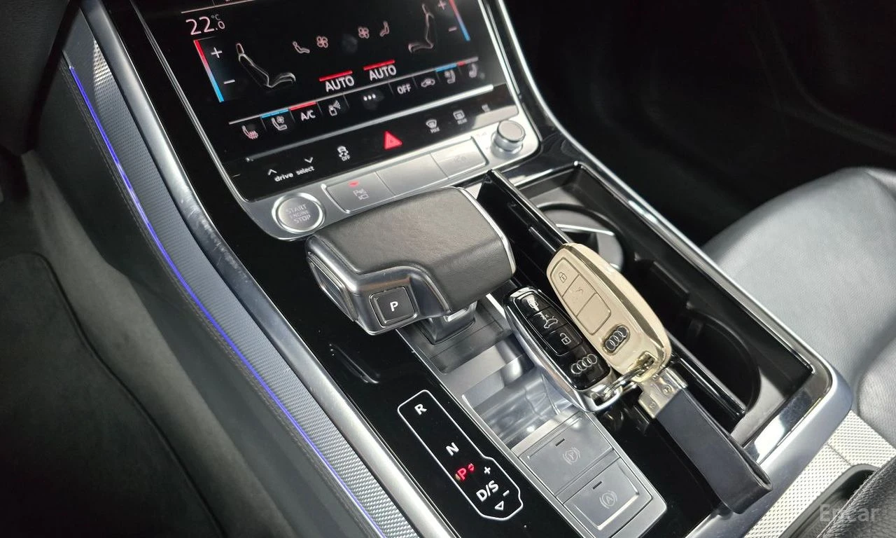Audi Q8 ДИСТРОНИК * ОБДУХВАНЕ * HEAD-UP * PANO, снимка 11 - Автомобили и джипове - 55155641