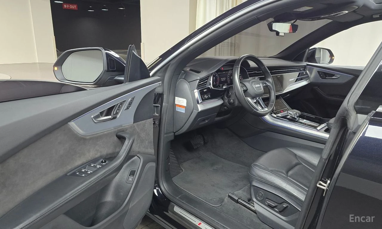 Audi Q8 ДИСТРОНИК * ОБДУХВАНЕ * HEAD-UP * PANO, снимка 12 - Автомобили и джипове - 55155641