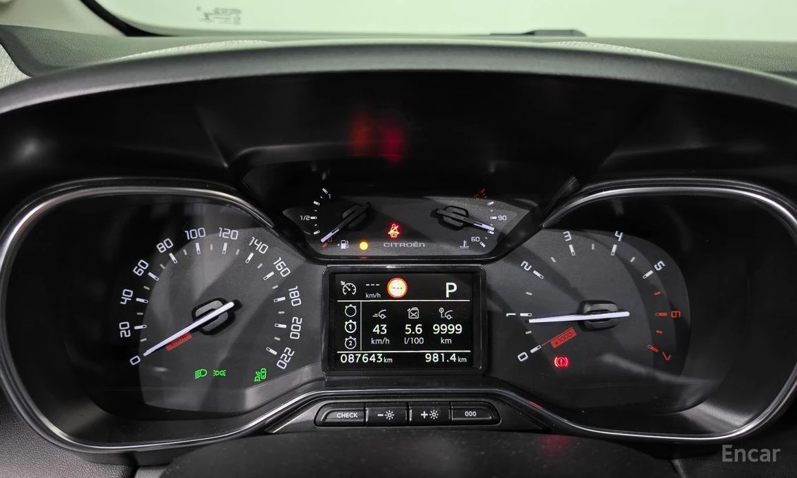 Citroen C3 Aircross, снимка 8 - Автомобили и джипове - 55267847