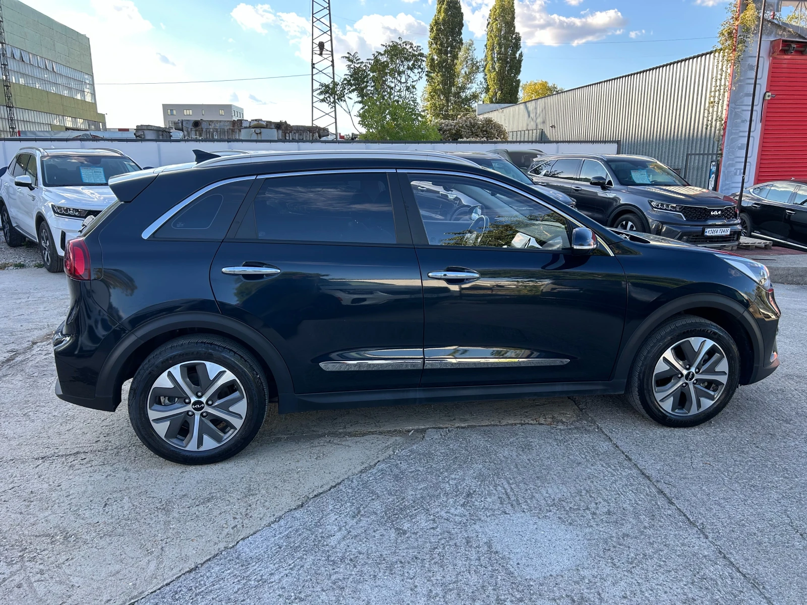 Kia Niro 64 kW, снимка 7 - Автомобили и джипове - 56306524