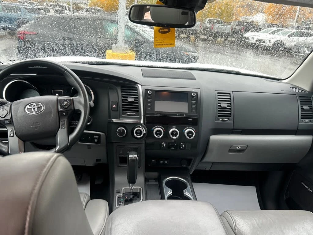 Toyota Sequoia 5.7* V8* LIMITED* �������* ������* JBL*  | Mobile.bg � ����������� 7