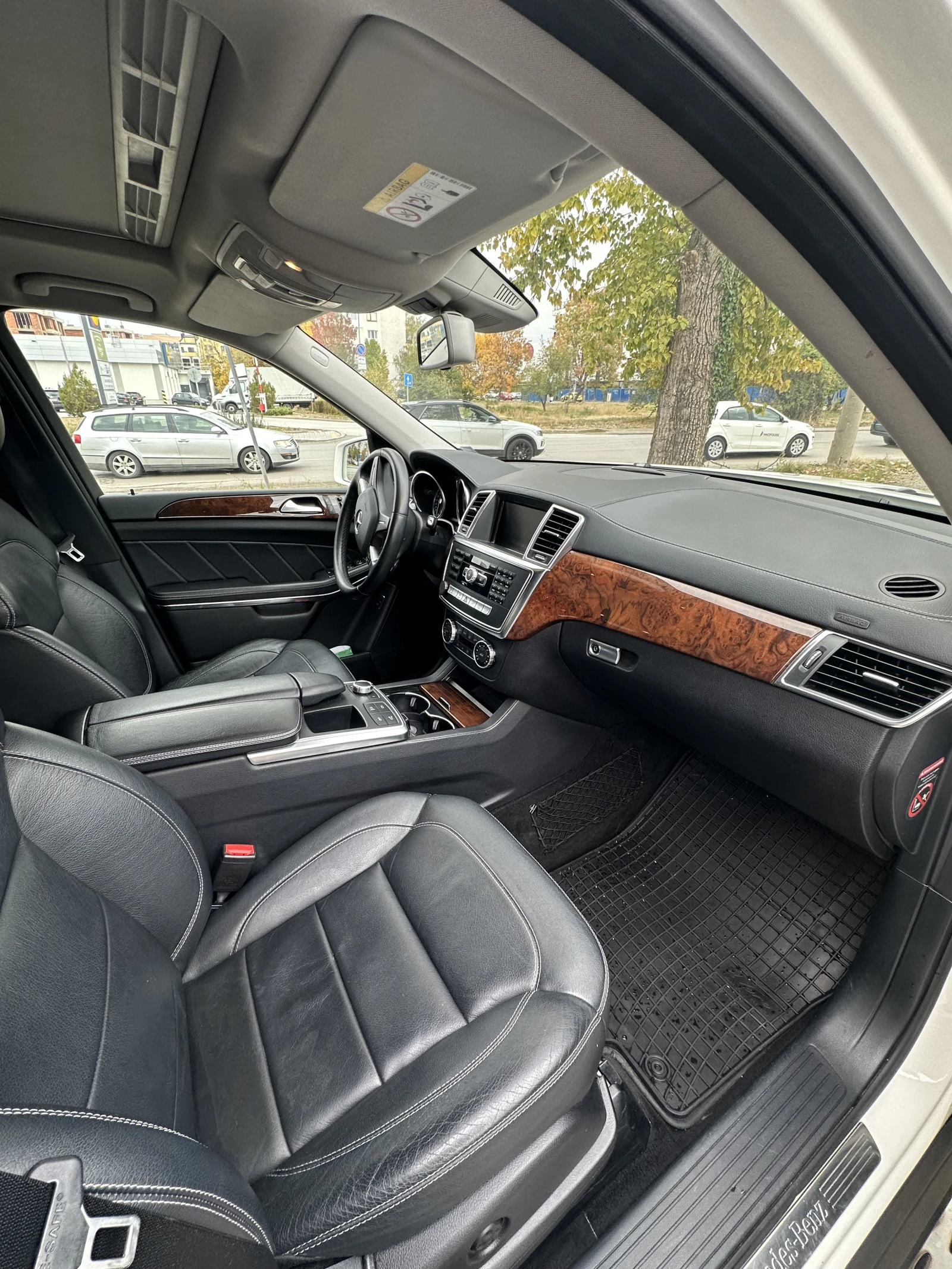Mercedes-Benz GL 350d AMG, снимка 6 - Автомобили и джипове - 56563280