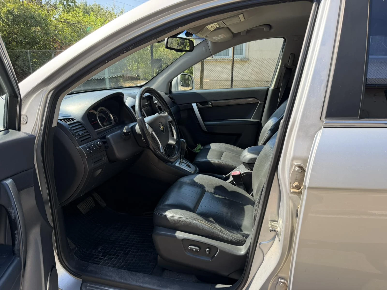 Chevrolet Captiva, снимка 11 - Автомобили и джипове - 56647138